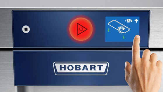 Pannello di controllo di una lavastoviglie HOBART con pulsante di avvio rosso e touchscreen, visualizzazione di un messaggio di errore con icona di ispezione, con logo HOBART per lavaggio professionale.